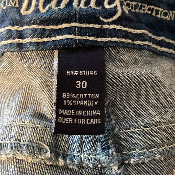 Vanity capris - Picture 3 of 3